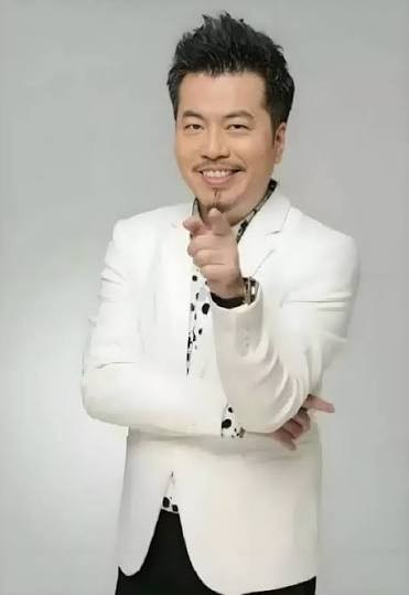 黃國倫